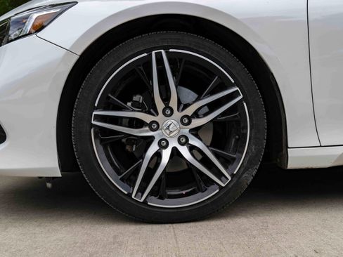 Used 2022 Honda Accord Touring image 14