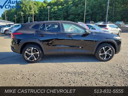Used 2025 Chevrolet Trax RS w/ Driver Confidence Package FWD image 6