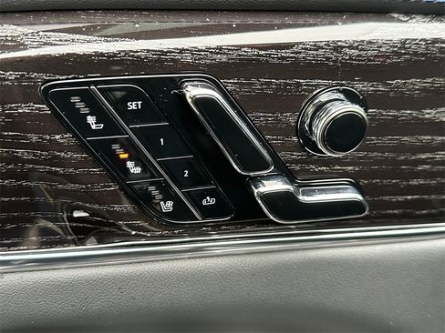 Used 2025 Cadillac Escalade IQ Luxury 1 image 24