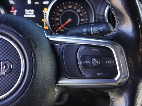 Used 2020 Jeep Gladiator Overland AWD/4WD image 37
