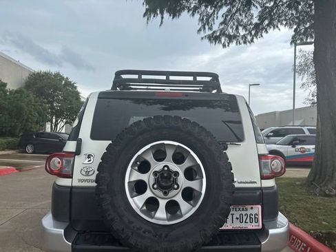 Used 2013 Toyota FJ Cruiser 4WD w/ Convenience Pkg image 9