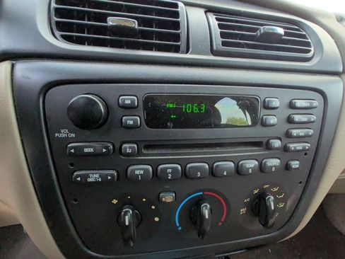 Used 2001 Ford Taurus SES FWD image 8