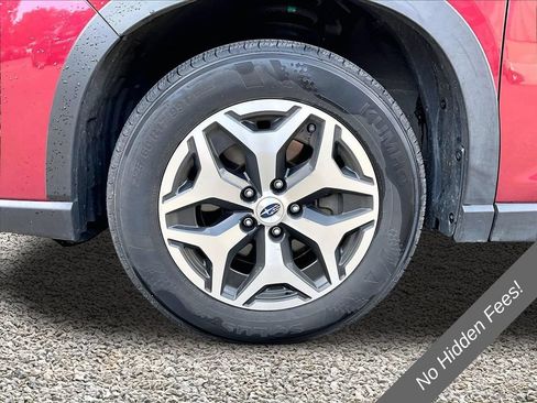 Used 2023 Subaru Forester Premium AWD/4WD image 8