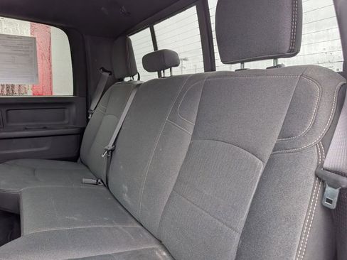 Used 2024 RAM 2500 Tradesman w/ Chrome Appearance Group AWD/4WD image 8