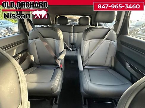 Used 2024 Kia EV9 Light Long Range RWD image 12
