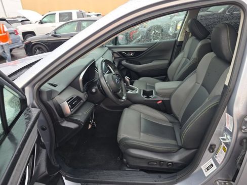 Used 2025 Subaru Outback Onyx Edition AWD/4WD image 7