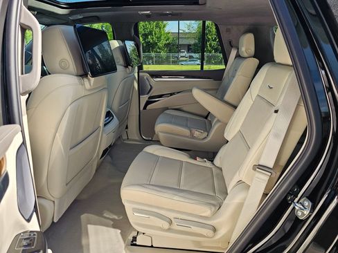 New 2026 Cadillac Escalade Platinum Sport AWD/4WD image 17