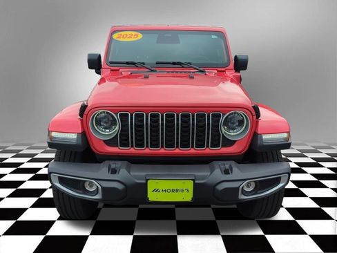 Used 2025 Jeep Wrangler Unlimited Sahara w/ Safety Group AWD/4WD image 3