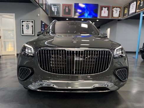 Used 2026 Mercedes-Benz Maybach GLS 600 4MATIC image 3