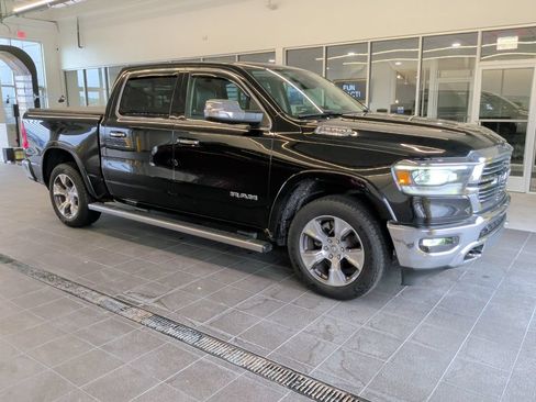 Used 2020 RAM 1500 Laramie AWD/4WD image 2