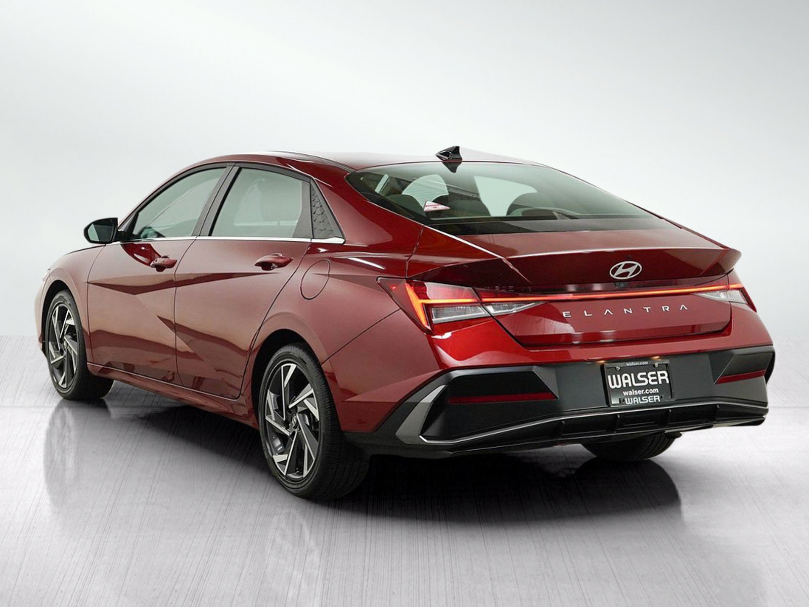 Used 2025 Hyundai Elantra SEL FWD image 3