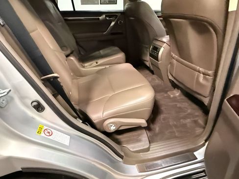 Used 2017 Lexus GX 460 Luxury AWD/4WD image 65