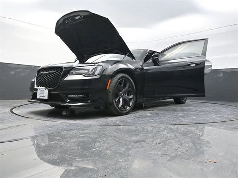 Used 2021 Chrysler 300 S w/ S Model Appearance Package image 27