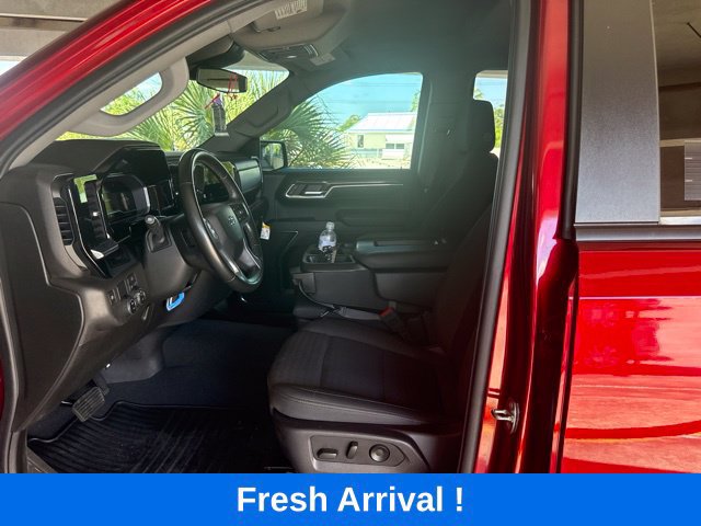 Used 2024 Chevrolet Silverado 1500 RST RWD image 2
