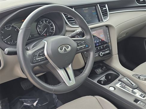 Certified 2024 INFINITI QX50 Luxe image 19
