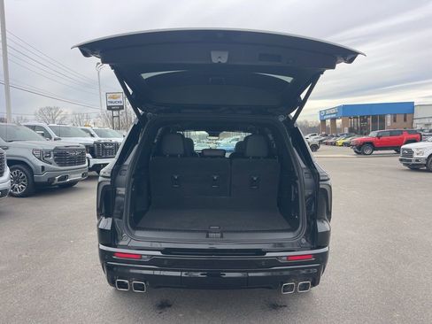 Used 2024 Chevrolet Traverse RS w/ LPO, Floor Liner Package image 30