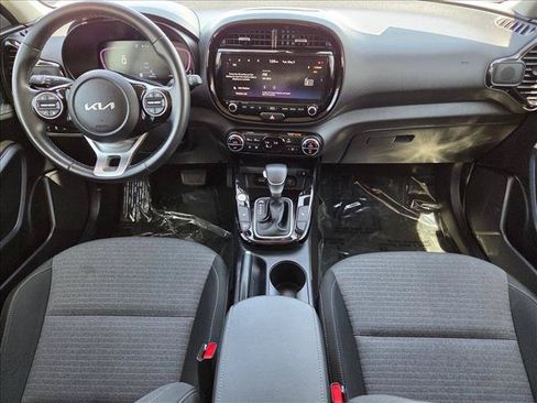 Used 2023 Kia Soul EX FWD image 16