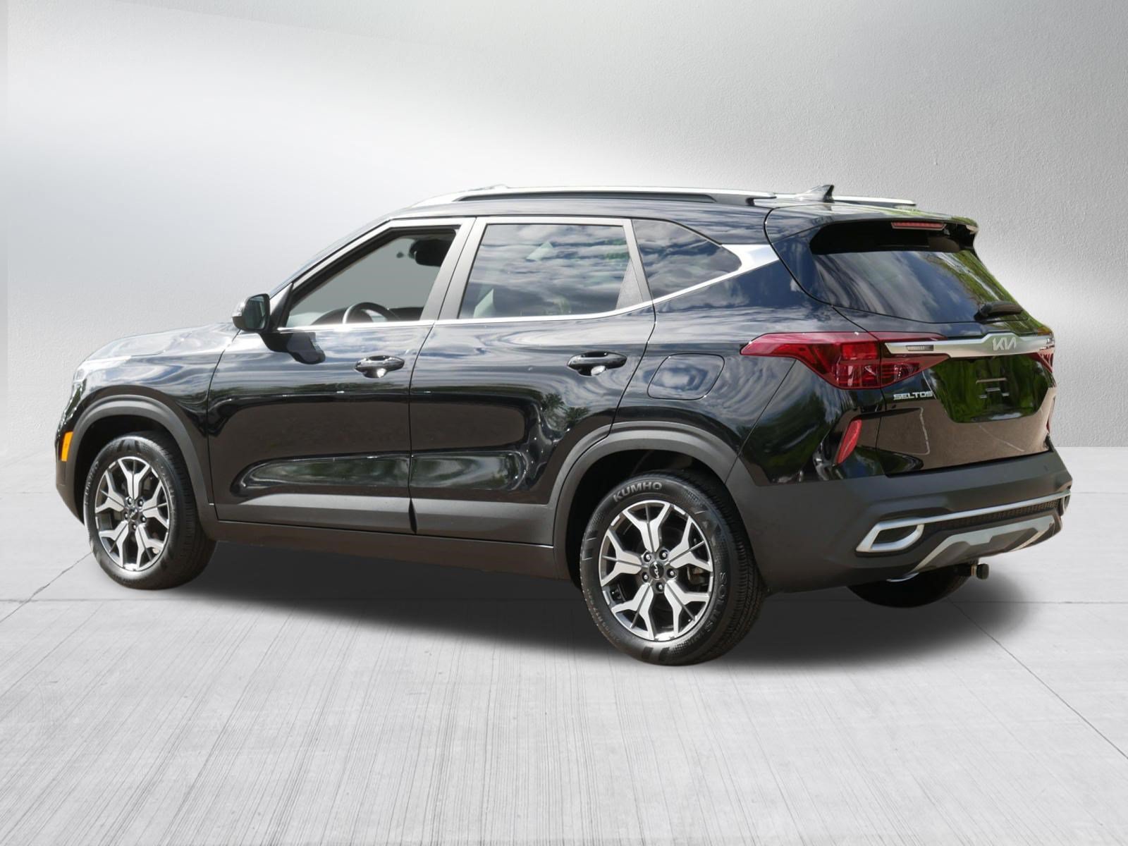 Used 2022 Kia Seltos EX AWD/4WD image 5