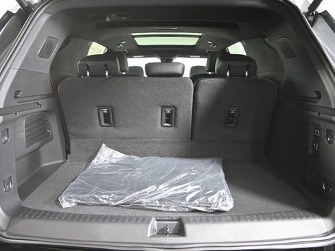 New 2026 Chevrolet Traverse High Country image 17