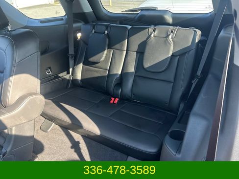 Used 2023 Ford Explorer XLT w/ Equipment Group 202A AWD/4WD image 32