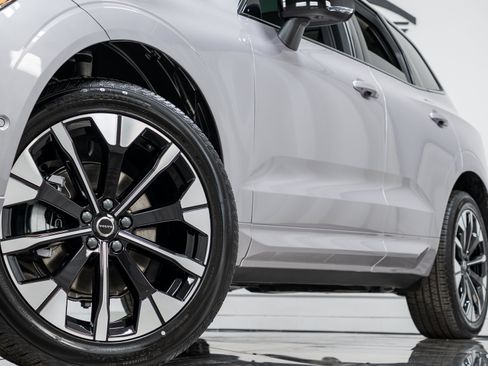 New 2026 Volvo XC60 B5 Plus w/ Climate Package AWD/4WD image 27