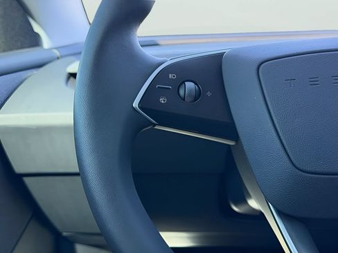 Used 2026 Tesla Model Y AWD image 15
