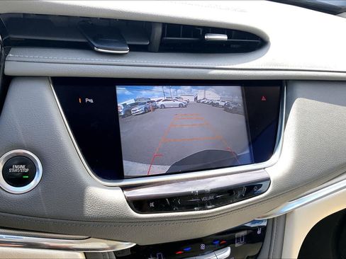 Used 2017 Cadillac XT5 Luxury w/ Driver Awareness Package FWD image 26