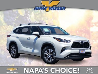 Used 2023 Toyota Highlander XLE