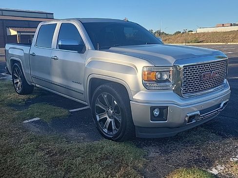 Used 2014 GMC Sierra 1500 Denali w/ Driver Alert Package image 9