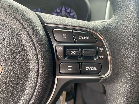 Used 2018 Kia Optima LX w/ 17" Alloy Wheels Package image 18