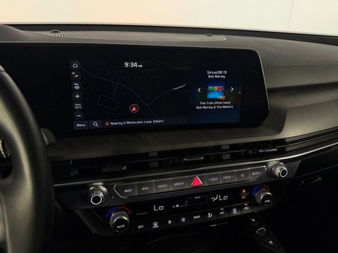 Used 2024 Kia Telluride SX image 16