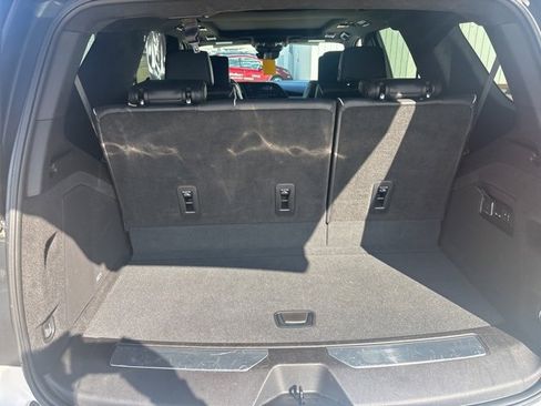 Certified 2023 Cadillac Escalade Premium Luxury Platinum image 12