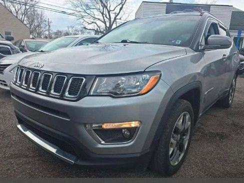 Used 2018 Jeep Compass Limited image 1