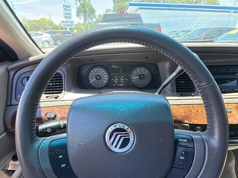 Used 2011 Mercury Grand Marquis LS RWD image 42