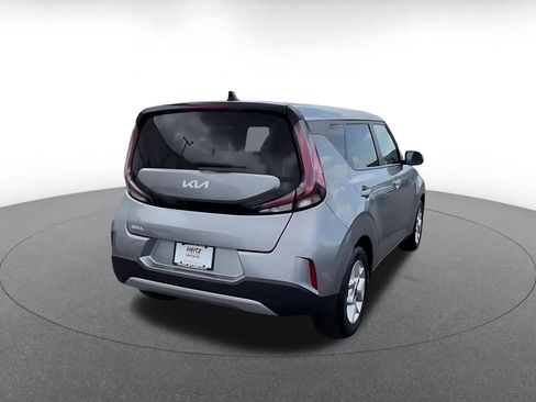 Used 2025 Kia Soul LX w/ LX Technology Package FWD image 15