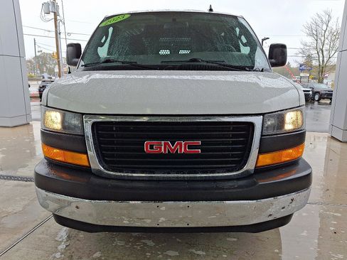 Used 2023 GMC Savana 2500 w/ Driver Convenience Package image 2