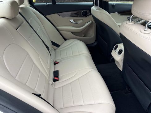 Used 2019 Mercedes-Benz C 300 Sedan image 32