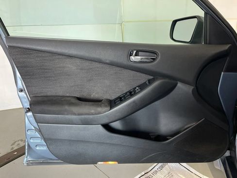 Used 2010 Nissan Altima 2.5 S FWD image 26