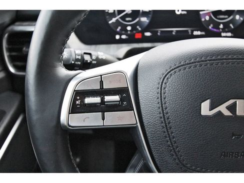 Used 2024 Kia Telluride SX Prestige AWD/4WD image 19