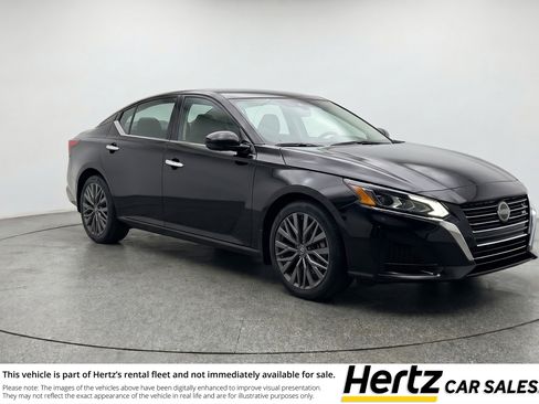 Used 2025 Nissan Altima 2.5 SV FWD image 1