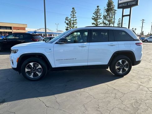 Used 2024 Jeep Grand Cherokee Limited 4xe AWD/4WD image 4