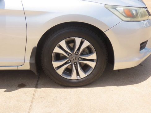 Used 2013 Honda Accord LX image 7
