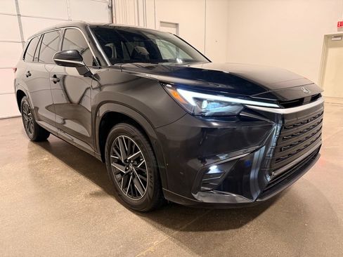 Used 2026 Lexus TX 350 AWD w/ Technology Package image 3