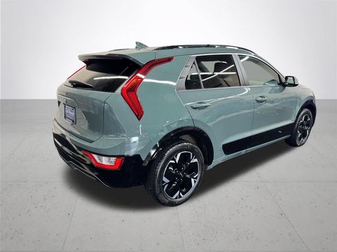 Used 2023 Kia Niro Wind w/ Wind Preserve Package FWD image 8