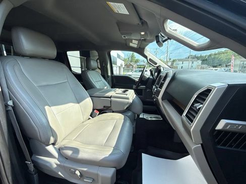 Used 2017 Ford F150 Lariat AWD/4WD image 30