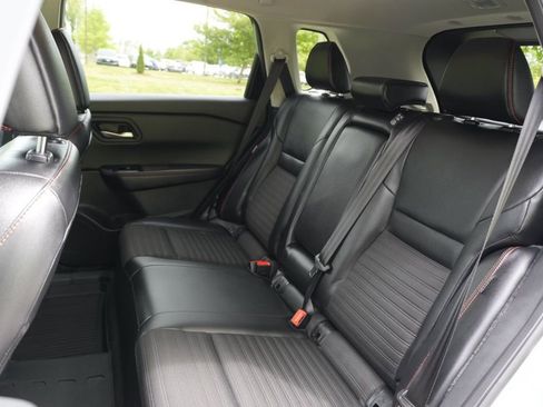Used 2025 Nissan Rogue SV AWD/4WD image 25