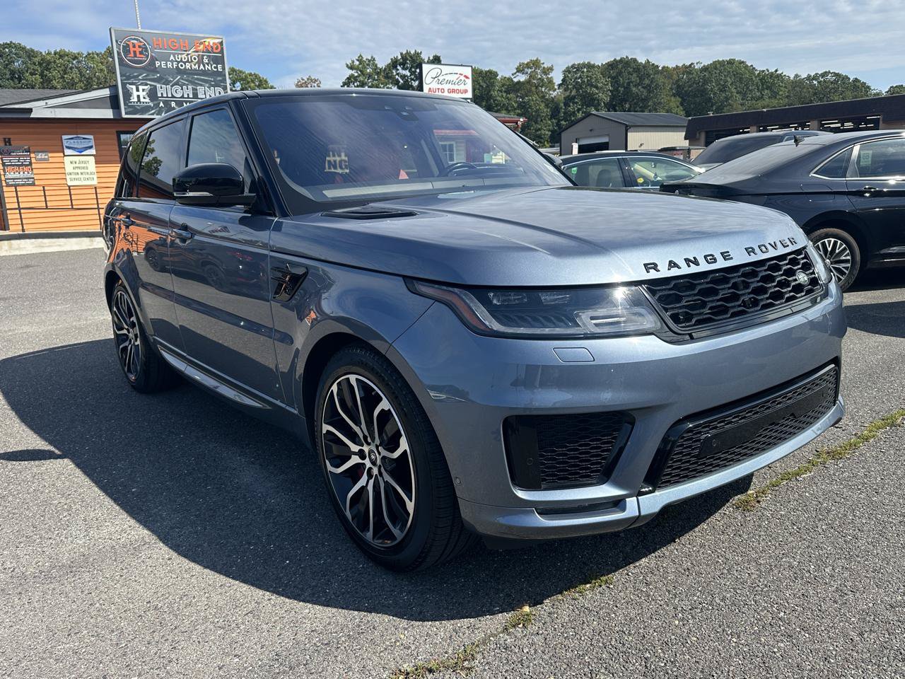 Used 2019 Land Rover Range Rover Sport Supercharged AWD/4WD image 3