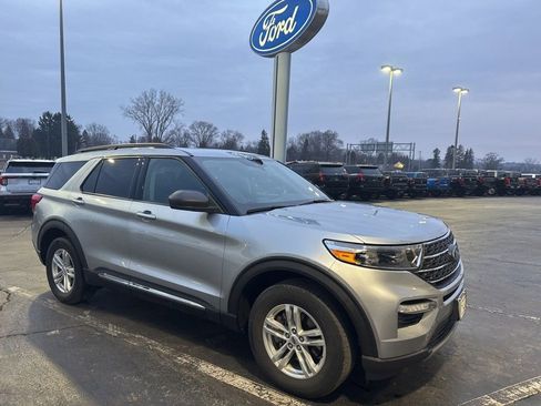Used 2022 Ford Explorer XLT w/ Equipment Group 202A image 1