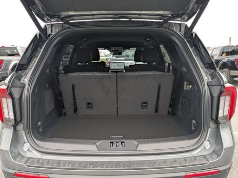 New 2026 Ford Explorer ST-Line RWD image 13