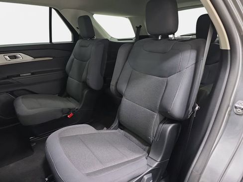 Used 2026 Ford Explorer Active AWD/4WD image 13